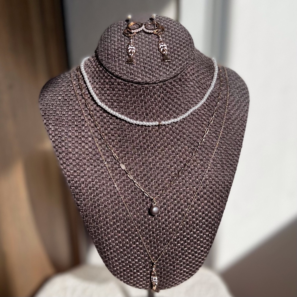 Layered necklaces in theme of the sea/ocean